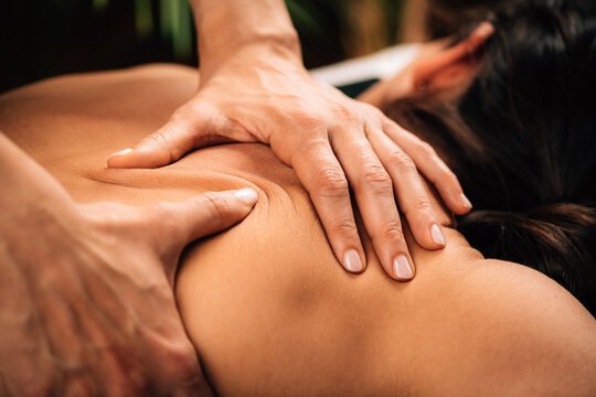 Auram Luxe Spa luxurious treatment room
