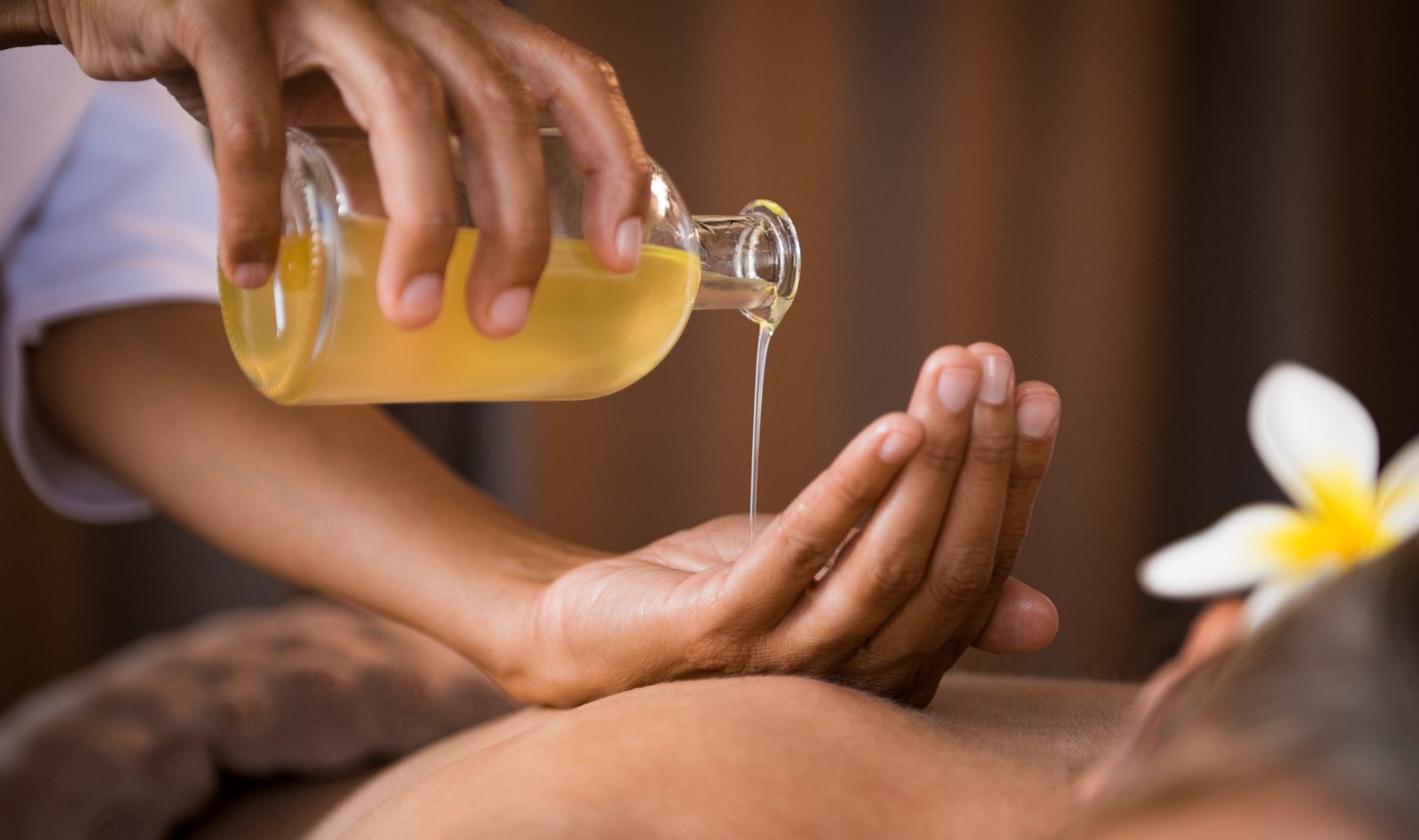 Aromatherapy Massage Auram Luxe Spa